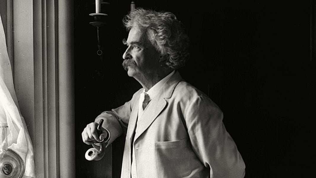 Image of American author Mark Twain, who celebrates a November birthday